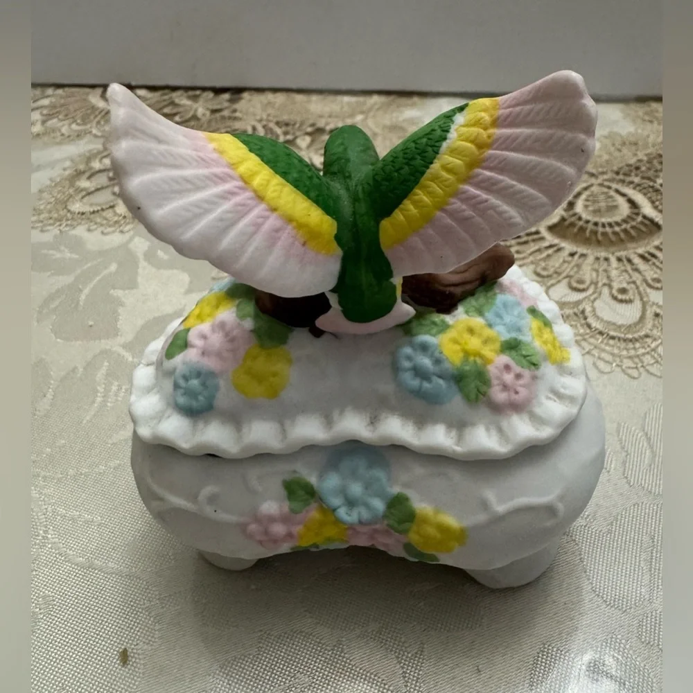 Vintage Ceramic Bisque Heart Trinket Box 3D Hummingbird & Flowers Roses Floral